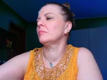 Leona_tracie