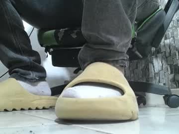 srfindomfeet_